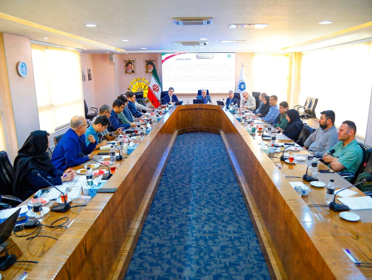 بررسی فرآیند صدور مجوزهای سرمایه گذاری استان قزوین  در سومین جلسه کارشناسی شورای گفت وگو