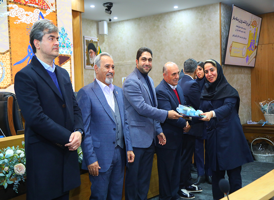  برگزاری آیین بزرگداشت روز زن ومقام مادر دراتاق بازرگانی قزوین تصویر شماره-05