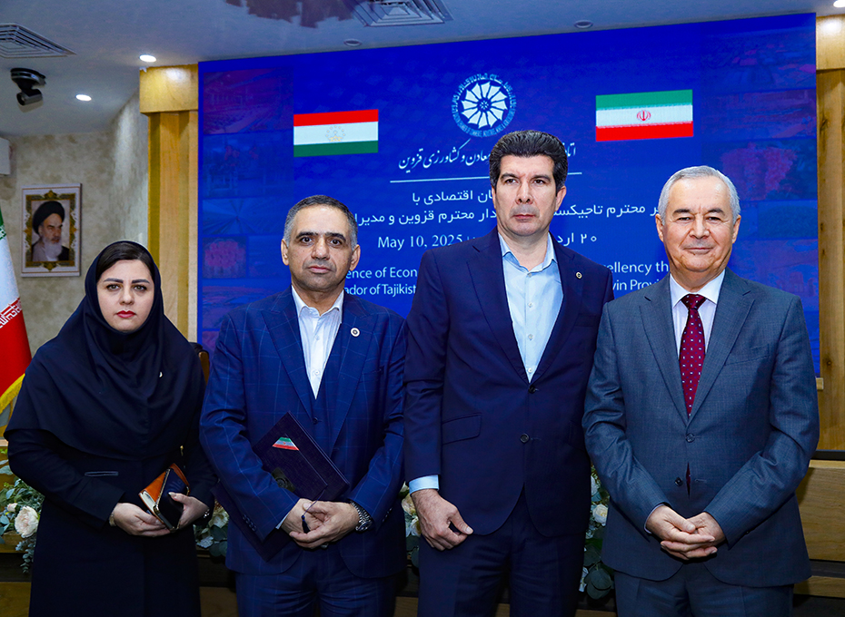 برگزاری نشست فعالان اقتصادی باسفیرتاجیکستان درایران،استاندار قزوین ومدیران اجرایی تصویر شماره-03