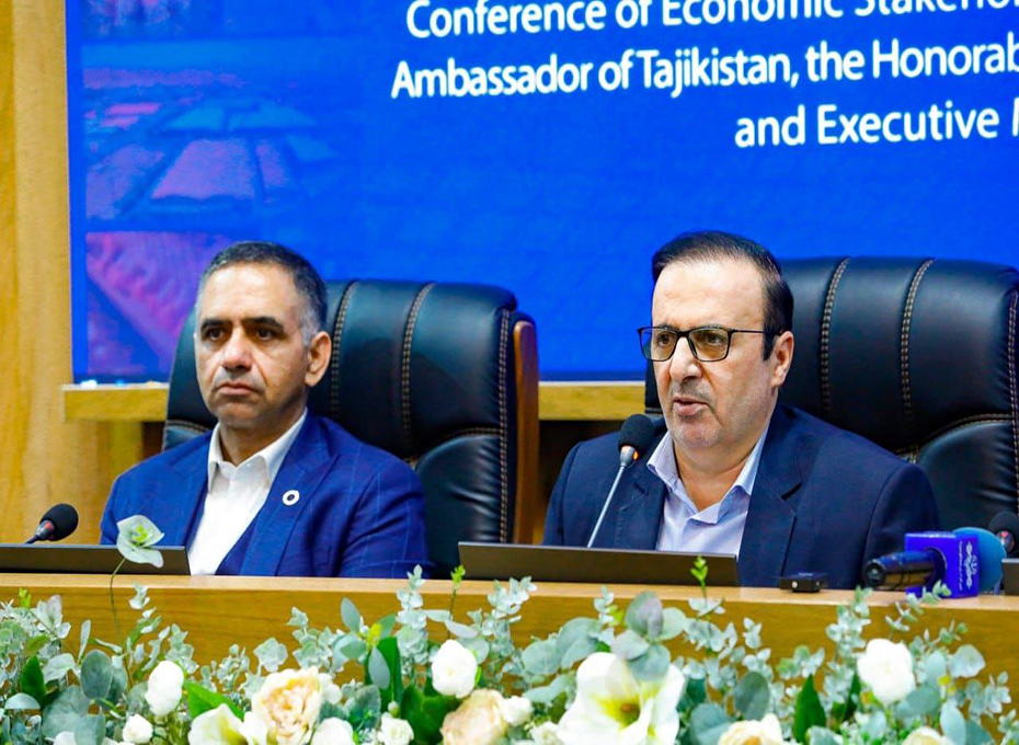 برگزاری نشست فعالان اقتصادی باسفیرتاجیکستان درایران،استاندار قزوین ومدیران اجرایی تصویر شماره-05