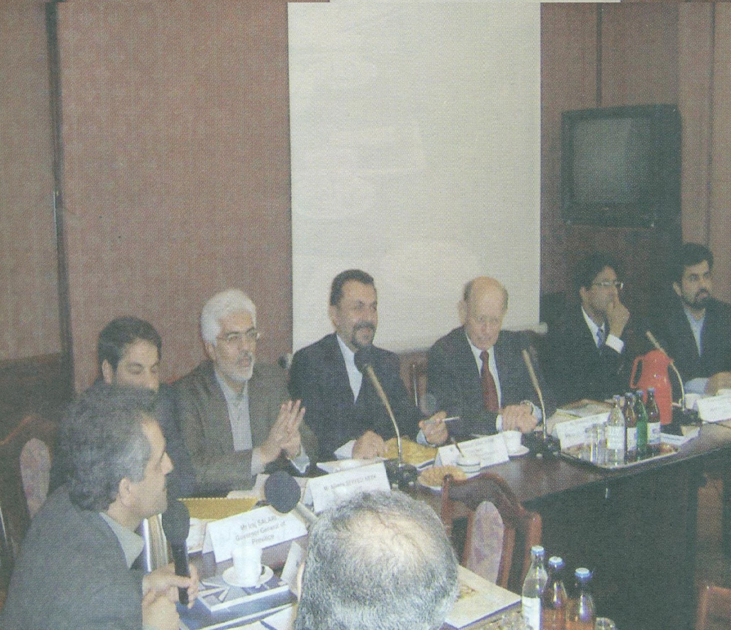 آغازتبادلات تجاری استان قزوین باکشورهای اروپایی و آسیایی و پذیرش و اعزام هیات های تجاری متقابل